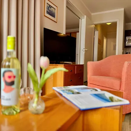Stilvoll Eingerichtete Mit Grossem Balkon In Lejlighed