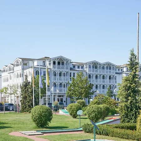 Stilvoll Eingerichtete Mit Grossem Balkon In